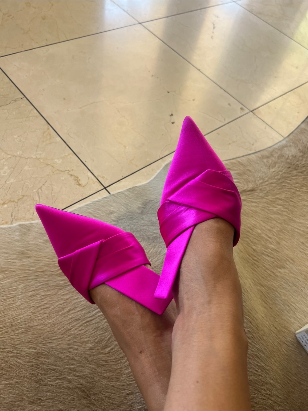 Via Spiga Fuchsia Satin Pointed Toe Slingback Heels Size 9.5M / 39.5